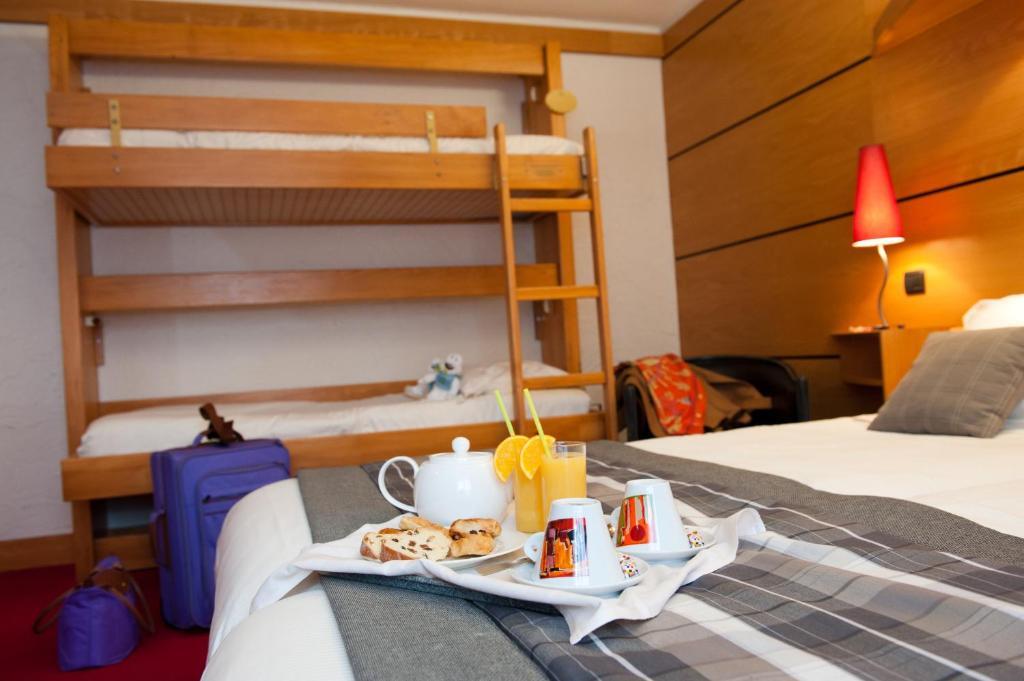 Hotel Les Vallees Labellemontagne La Bresse Bagian luar foto