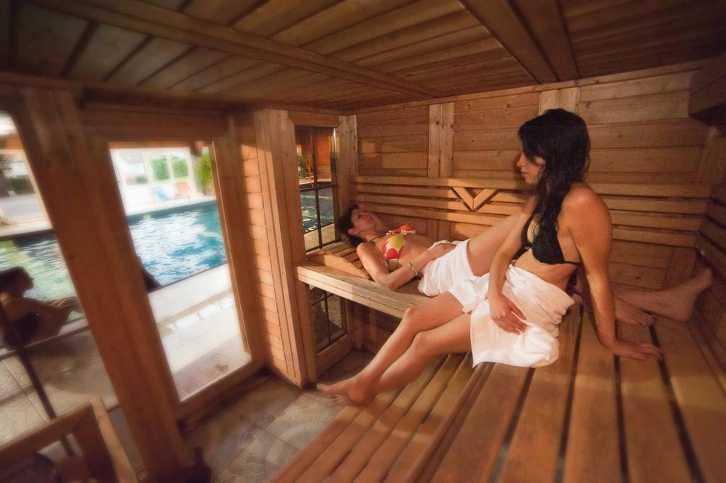 Hotel Les Vallees Labellemontagne La Bresse Bagian luar foto