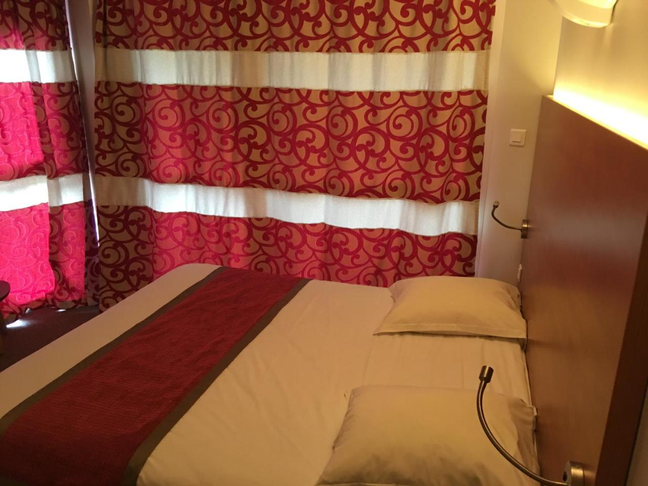 Hotel Les Vallees Labellemontagne La Bresse Bagian luar foto